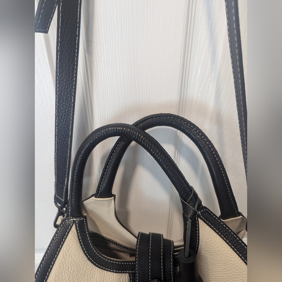 Vittoria Napoli Convertible Bag - Picture 6 of 15